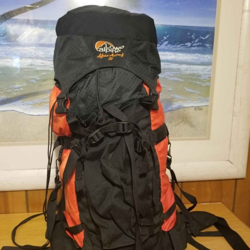 Lowe Pro Alpine backpack Trial  climbing Hiking .Attack  50 Liters